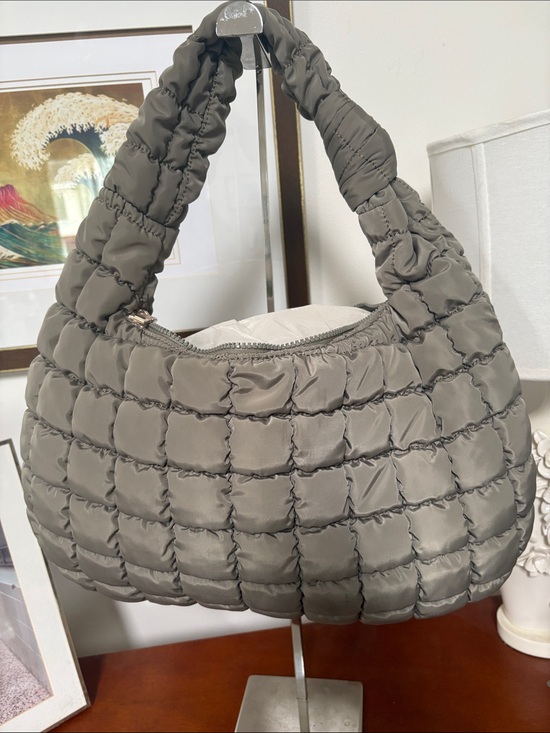 Urban Expressions Handbags - Urban Expressions Quilted Puffer Shoulder Bag - Taupe